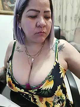 دردشة Dalessa_Bigtits الجنسية المباشرة