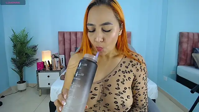 nana_levy Chat XXX in diretta