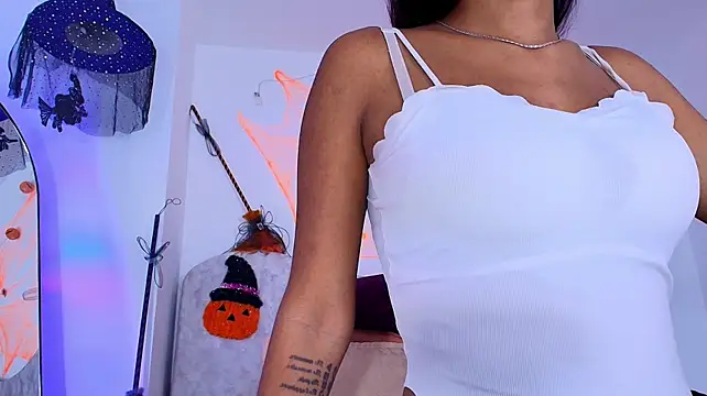 แชท XXX สดของ naomi_kyse