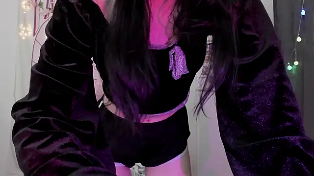 Holy420lolii's Webcam Show