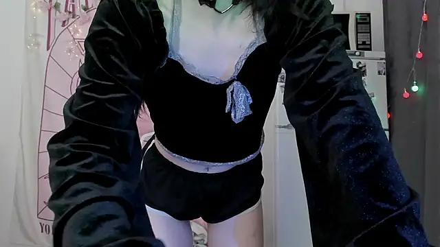 Holy420lolii's Webcam Show