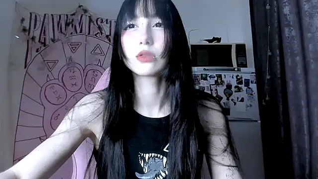 Holy420lolii Chat XXX in diretta