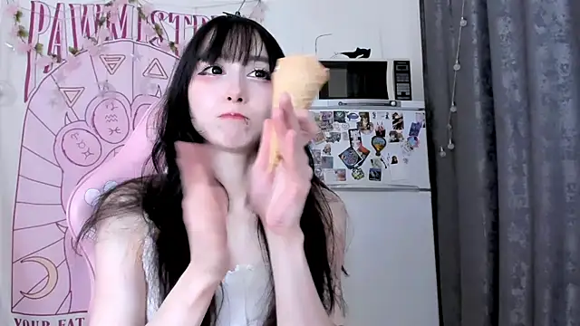 Chat +18 de Holy420lolii ao vivo
