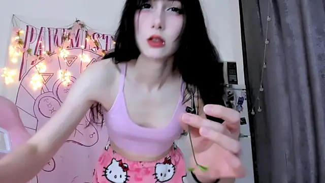 Chat +18 de Holy420lolii ao vivo