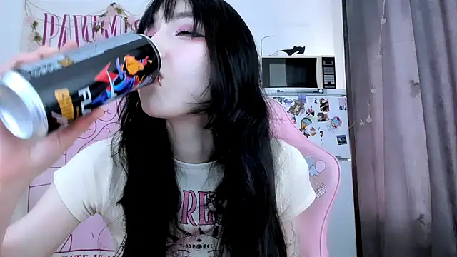แชท XXX สดของ Holy420lolii