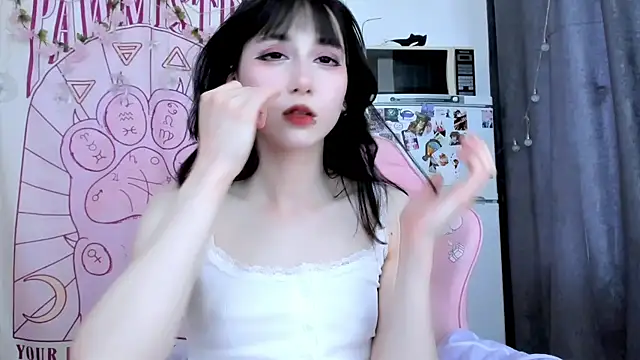 Chat XXX en directo de Holy420lolii