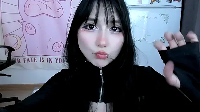 Holy420lolii Chat XXX live