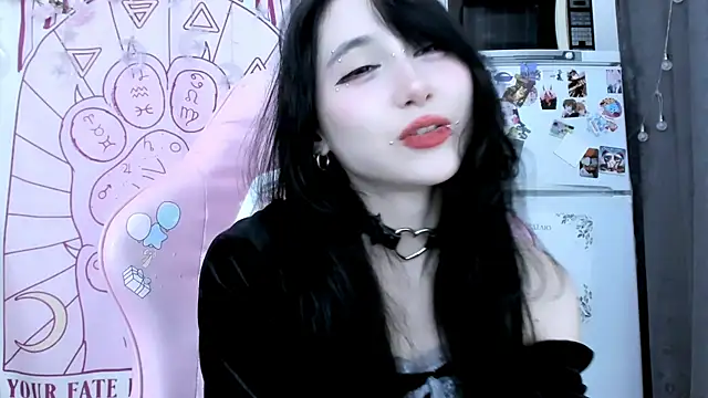 Chat XXX en directo de Holy420lolii
