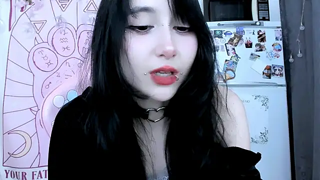 Holy420loliiのウェブカメラショー