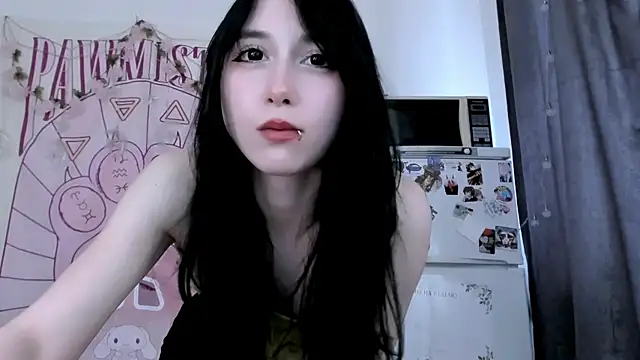 Holy420lolii's Live XXX Chat