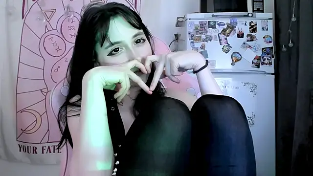 Holy420lolii Chat XXX in diretta