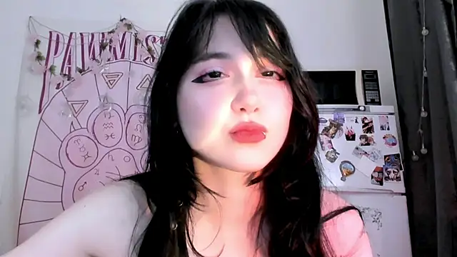 Holy420lolii's Live XXX Chat