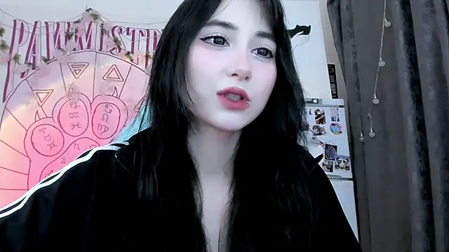 แชท XXX สดของ Holy420lolii