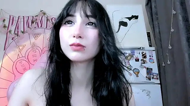 Holy420lolii's Live XXX Chat