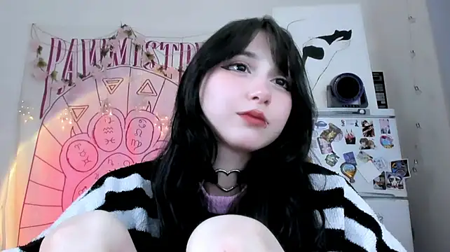Онлайн чат XXX Holy420lolii
