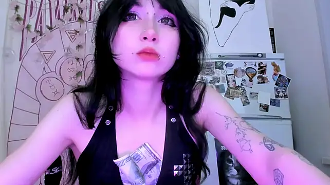 Chat XXX en directo de Holy420lolii