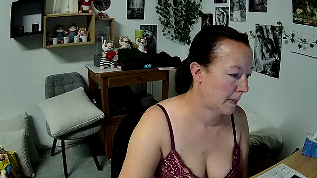 AnyaKrey@xh Show in webcam