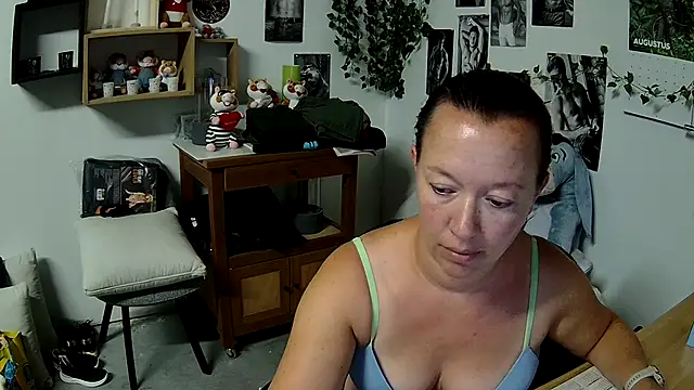 AnyaKrey@xh's Live XXX Chat