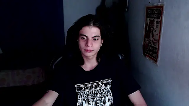 Elastic_Fantasy Show in webcam