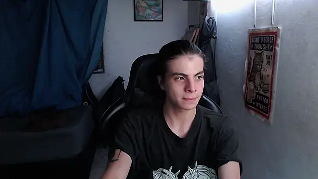 Elastic_Fantasy Show in webcam