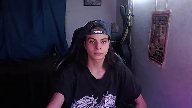 הופעת וובקאם של Elastic_Fantasy