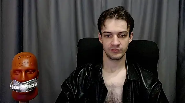 הופעת וובקאם של _Damien_thorn_