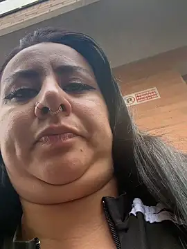 Abril_Luvのウェブカメラショー