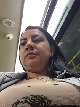 Abril_Luv Show in webcam