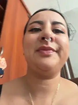 Abril_Luv 在線直播表演
