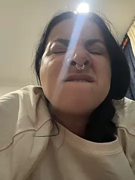 Abril_Luv – Live XXX-chat