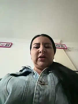 Abril_Luv Adlı Modelin Canlı XXX Sohbeti