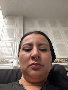 Abril_Luv ওয়েবক্যাম শো