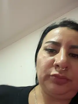 Show modela Abril_Luv na web-kameri