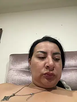 دردشة Abril_Luv الجنسية المباشرة