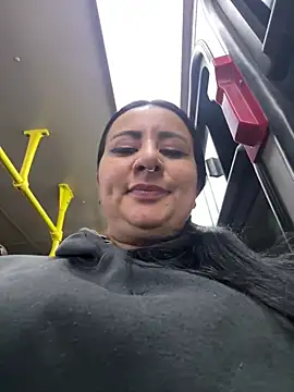 Abril_Luv Adlı Modelin Canlı XXX Sohbeti