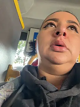 Abril_Luv: онлайн-секс-чат
