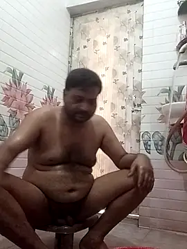 BROWN_INDIAN_DADDY: διαδικτυακό σόου στην κάμερα