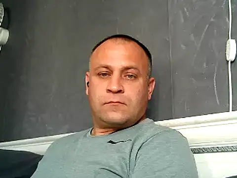 Afonya344: διαδικτυακό σόου στην κάμερα