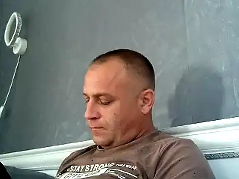 Afonya344: διαδικτυακό σόου στην κάμερα