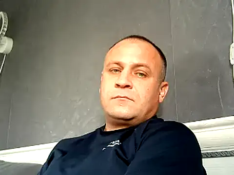 Afonya344: διαδικτυακό σόου στην κάμερα