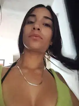 karolyne_babee Adlı Modelin Web Kamerası Şovu