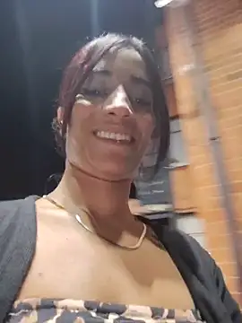 karolyne_babee Adlı Modelin Canlı XXX Sohbeti