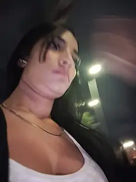 Chat XXX en directo de karolyne_babee