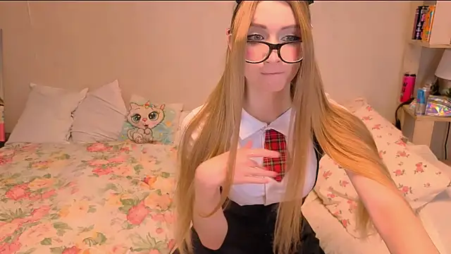 ShyBerryNelly's Webcam Show