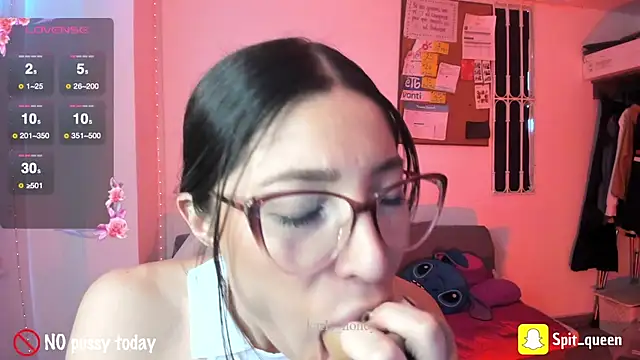Spit_queen Webcamshow