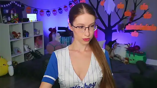 TheLaceyBloom Chat XXX in diretta