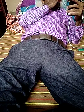 adicma123 Webcam Show