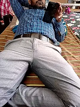 adicma123 Show in webcam
