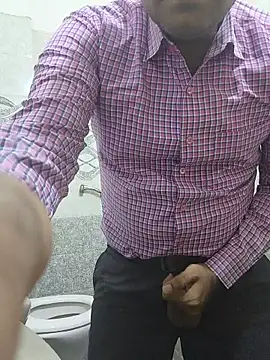 adicma123 Show in webcam