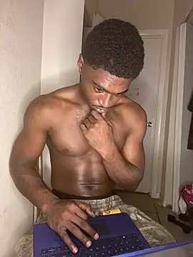 BrownSkinHandsome Webcam Show